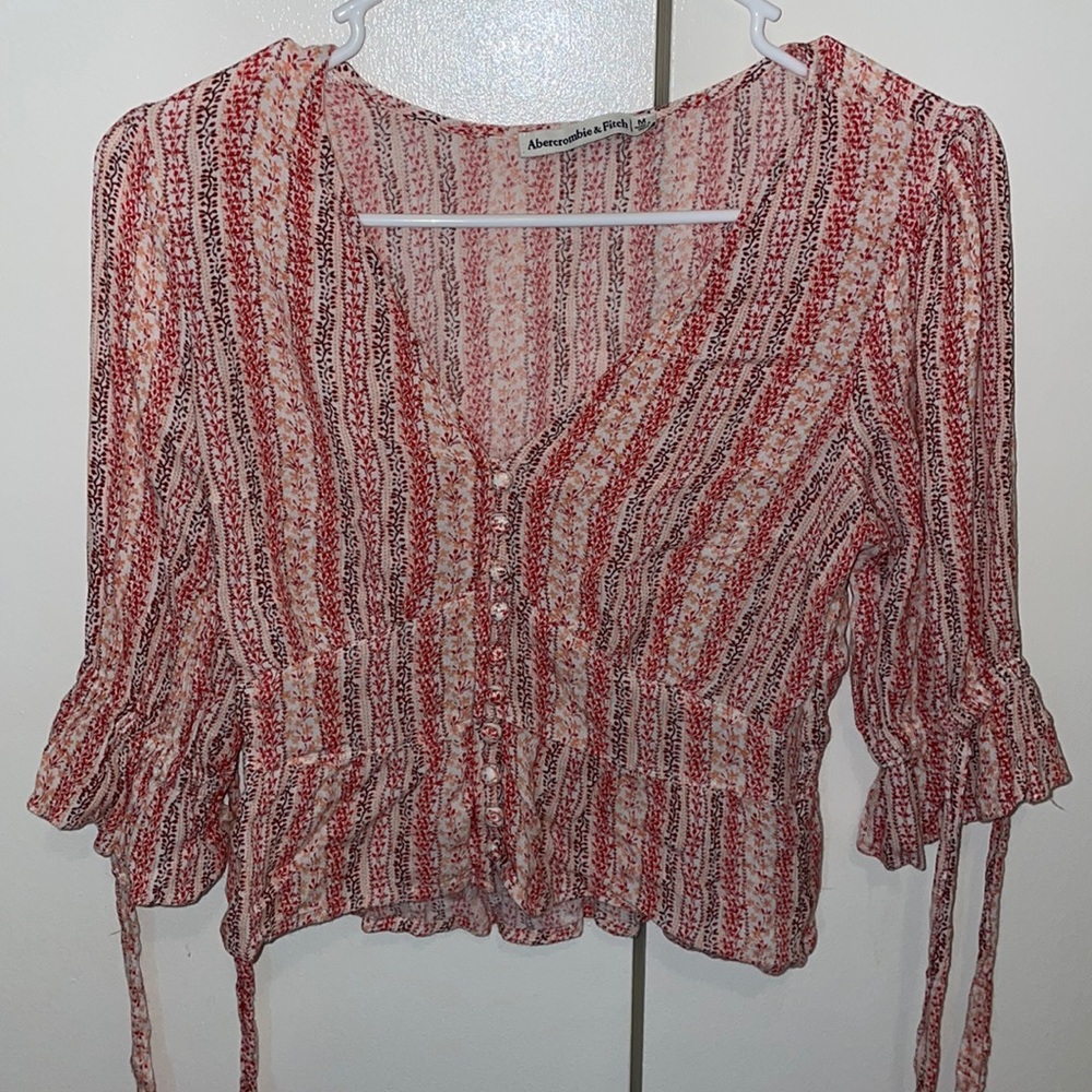 medium Abercrombie crop top